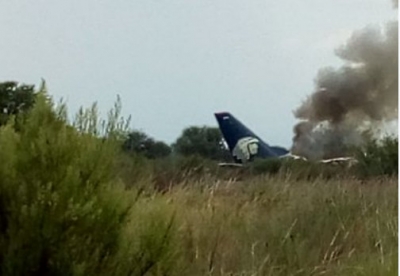 Avião com capacidade para 100 passageiros cai no norte do México