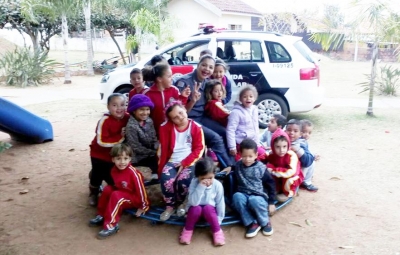 PM ministra palestra para crianças em Avencas