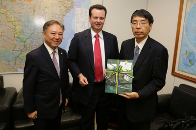 A convite de Ihoshi, embaixador do Japão no Brasil visita Marília