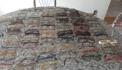 Sociedade Amigos do Bar faz doação de armações de óculos para pessoas carentes em Marília