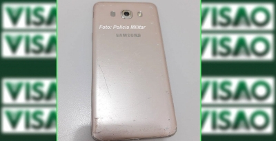 Menor de 14 anos assalta mulher e é capturado em cima de telhado