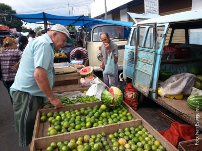 Mudança da feira livre fica para 10 de maio