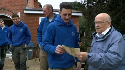 Inglês de 78 anos recebe de volta carta que fez aos 6