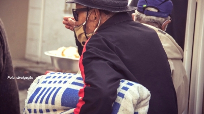 Campanha do Agasalho de penitenciária beneficia moradores de rua em Marília