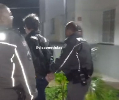 Homem mata cachorro a facadas em sala de apartamento em Marília