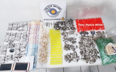 TRÁFICO: dupla é presa em Marília com grande quantidade de drogas