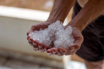 Região registra chuva de granizo após estiagem e temperaturas elevadas