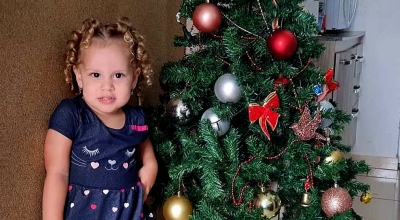 Família pede ajuda para menina com problema grave nos rins