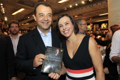 Mulher de Cabral recebia até R$ 300 mil de propina em escritório