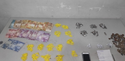 Dupla é presa pela Força Tática com drogas na zona norte