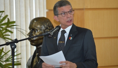 Bolsonaro demite presidente da Petrobras e coloca um general