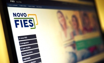 Estudante precisará tirar 400 pontos na redação do Enem para garantir Fies