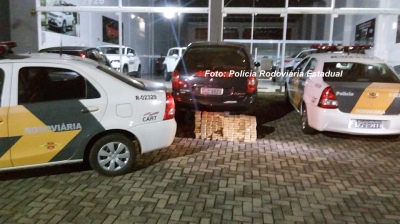 Polícia Rodoviária persegue carro e apreende cerca de 100 kg de maconha