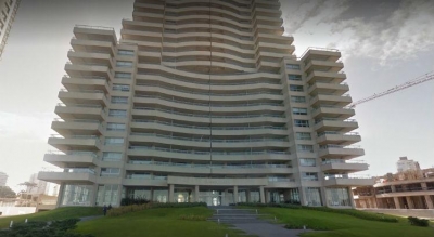 Brasileira e filha de 4 anos morrem após caírem de prédio no Uruguai