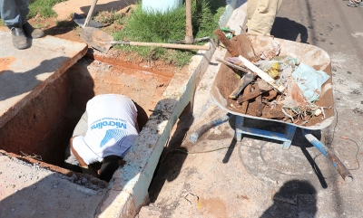 Prefeitura pede conscientização da população para evitar entupimento de bocas de lobo