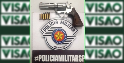 Marido é preso acusado de ameaçar mulher com revólver