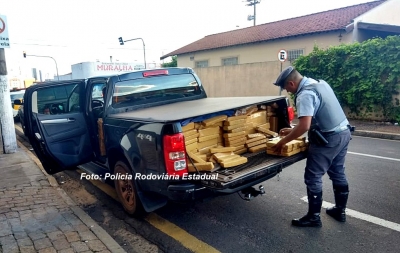 Polícia Rodoviária apreende mais de 870 quilos de maconha em Marília
