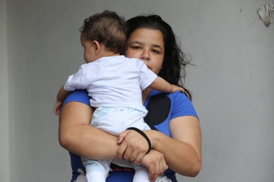 Creche municipal fecha e deixa bebê de 7 meses trancado sozinho