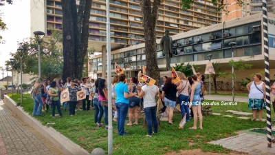 Prefeitura promete pagar empresa até dia 25 e merendeiras voltam ao trabalho amanhã