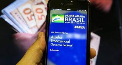 Erro faz 627 mil pessoas terem de devolver auxílio emergencial