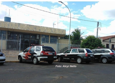 Assaltantes levam terror à uma família na região