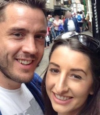 Homem vende esposa em site de leilão online 