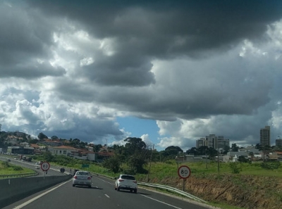 Defesa Civil emite alerta para temporais na região de Marília