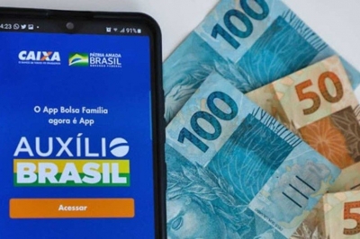 Auxílio-Brasil de 400 reais começa a ser pago hoje