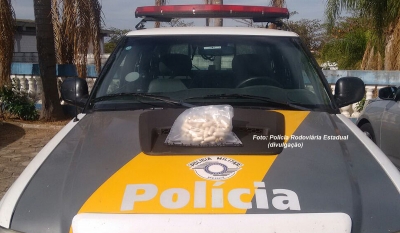 Boliviano faz aniversário e é preso com drogas no estômago em Marília