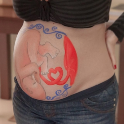 Loja Pimpolho oferece pintura gestacional