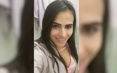 Mulher é morta na frente dos filhos e do marido após ladrões se irritarem com choro de criança