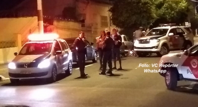 Criminosos trocam tiros com PM e morrem. Vítima de assalto é baleada