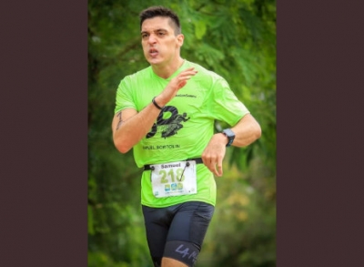 Triatleta com paralisia cerebral ajuda pessoas a realizarem sonhos e ter disciplina