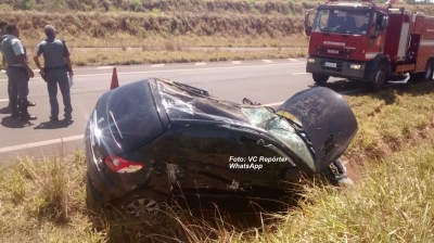 Mulheres sofrem ferimentos em acidente na SP-294