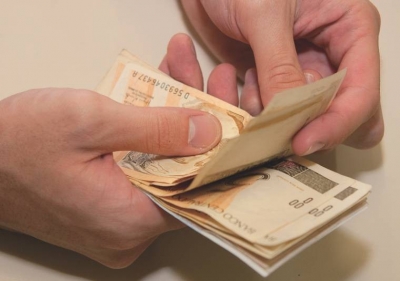 Receita paga hoje o último lote do ano de restituição do Imposto de Renda