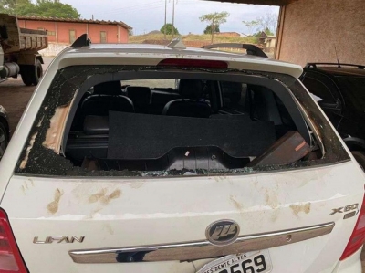 Homem é preso após furtar objetos e danificar veículos de funcionários do DER