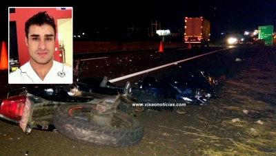 Motociclista morre ao bater na traseira de carreta