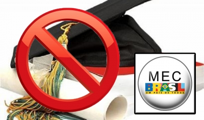 MEC descredencia 32 faculdades