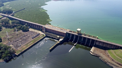 Rapaz salta para a morte em barragem de hidrelétrica