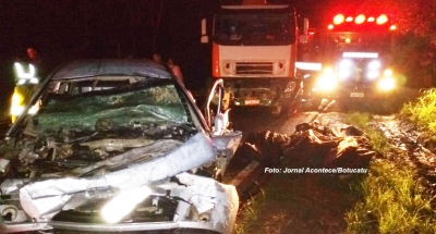 Trágédia na rodovia: acidente entre carro e caminhão deixa seis mortos