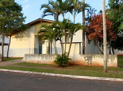 Menores arrombam Delegacia e furtam motos e viatura