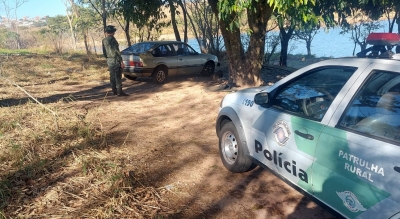 Polícia Ambiental recupera carro furtado em Marília