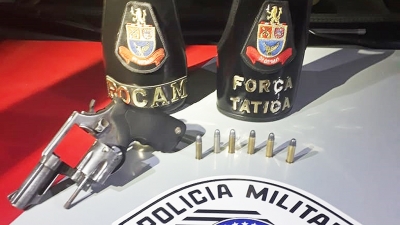 Rapaz é preso pela ROCAM com revólver na zona oeste