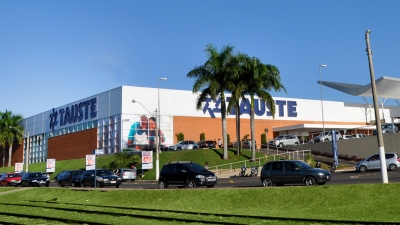 Tauste Supermercados sorteará seis carros e uma casa