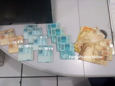 Polícia Militar prende dupla que roubou R$ 11 mil de supermercado em Marília