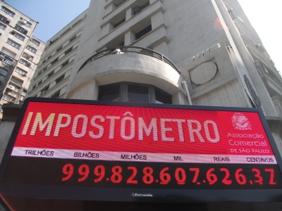 Impostômetro alcançará R$ 1 trilhão hoje