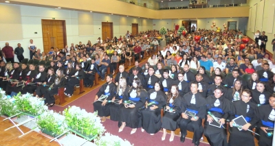 Faculdade Católica forma mais três turmas e consolida novo modelo de ensino