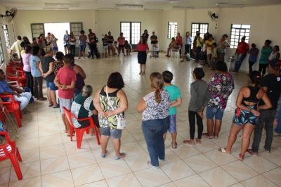 Fundo Social faz entrega de cestas básicas e doces para novas famílias  