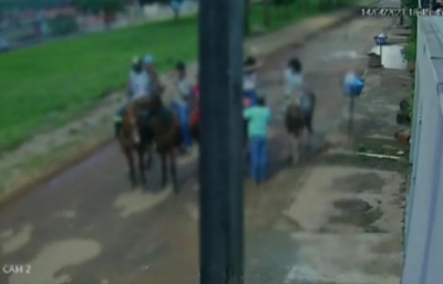 Menina de 14 anos é vítima de estupro coletivo por colegas de escola