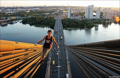Pesquisadores mapeiam mortes por selfies no mundo e criam app para evitá-las